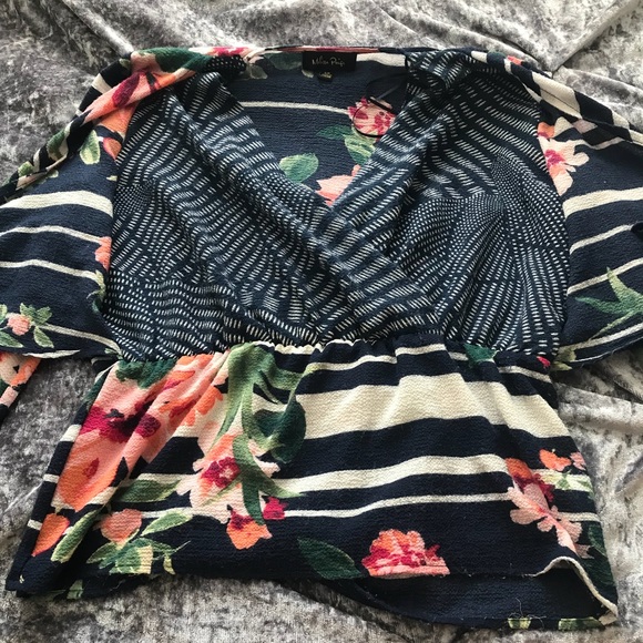 ✨FINAL PRICE DROP✨Melissa Paige Top Size S - Picture 2 of 7